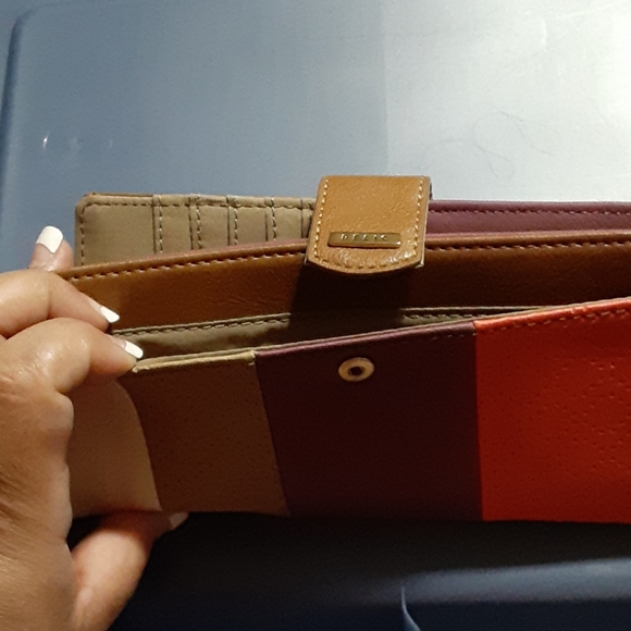 Wallet - Picture 2 of 4